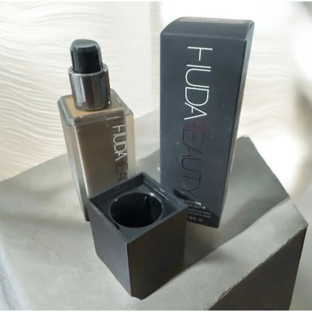 Huda Beauty Fauxfilter Luminous Matte Liquid Foundation Chocolate Truffle 540G‎